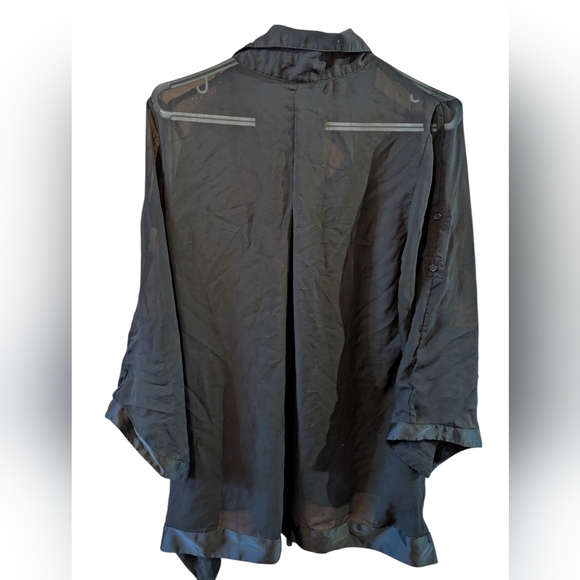 Button-Up Blouse - Picture 2 of 4